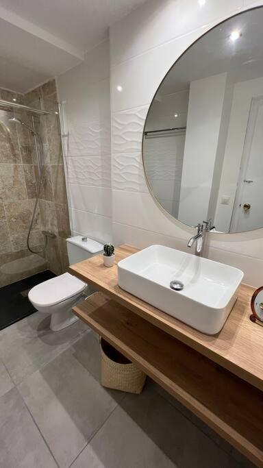 Apartamento Tres Habitaciones Con Vistas Al Mar En Roses Exterior photo