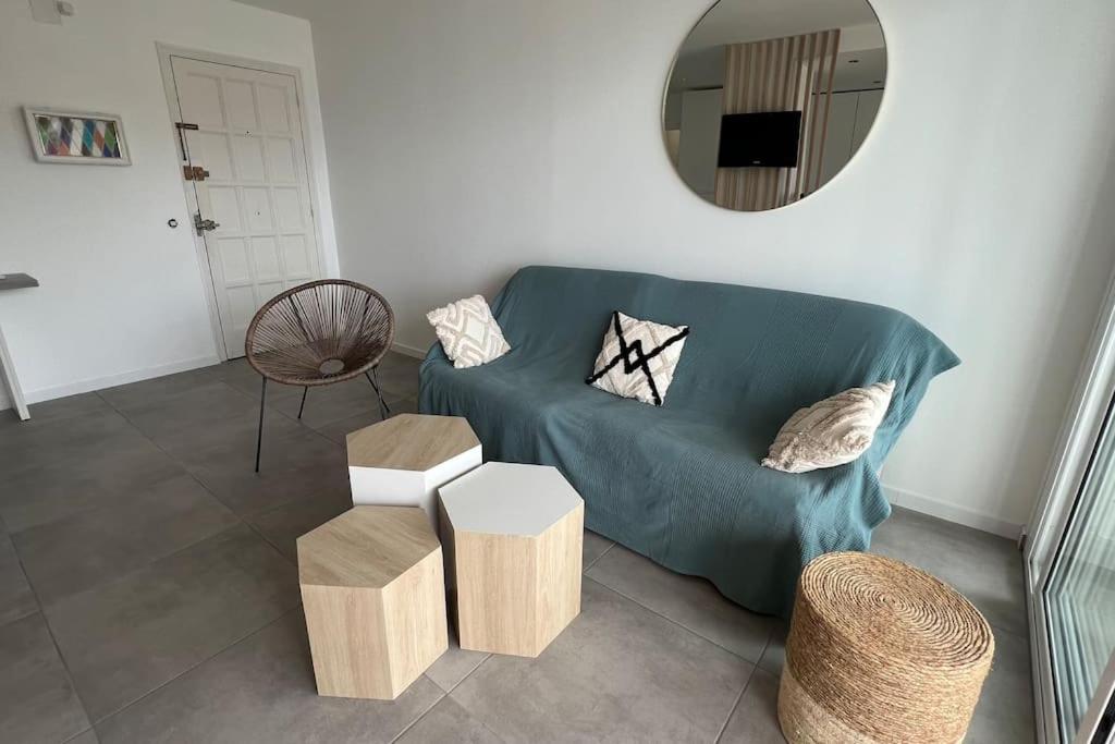 Apartamento Tres Habitaciones Con Vistas Al Mar En Roses Exterior photo